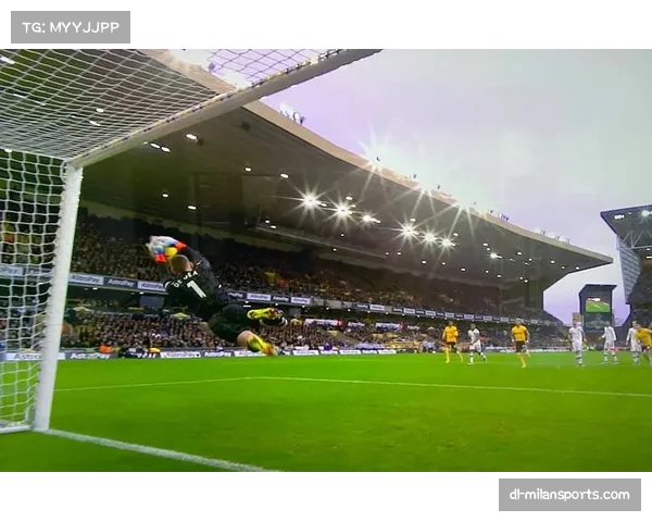 曼联拉门斯门线技术贡献关键扑救 零封对手提升全队信心